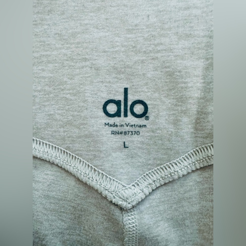 ALO Yoga Alosoft Women’s Lounge Leggings Heathered Oatmeal - Size Large - Picture 5 of 6